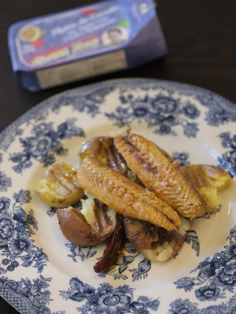 Good Boy Mackerel Fillets with Curry and Piri-Piri